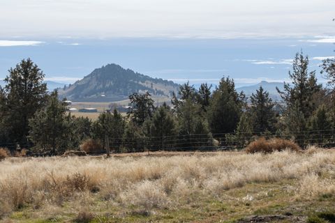 Tiny photo for 17465 Harpold Road, Malin, OR 97632 (MLS # 220212753)
