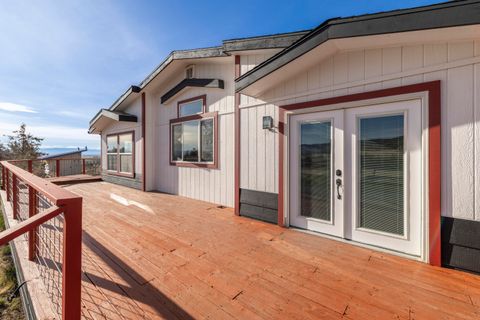 Tiny photo for 17465 Harpold Road, Malin, OR 97632 (MLS # 220212753)