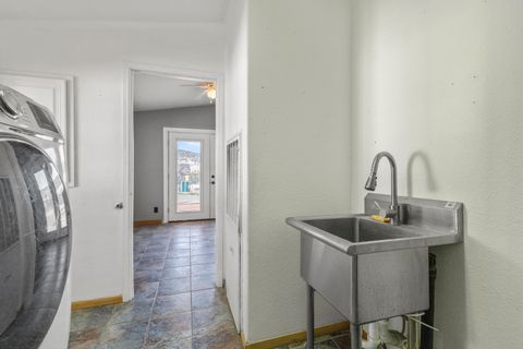 Tiny photo for 17465 Harpold Road, Malin, OR 97632 (MLS # 220212753)