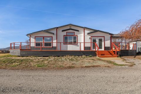 Tiny photo for 17465 Harpold Road, Malin, OR 97632 (MLS # 220212753)