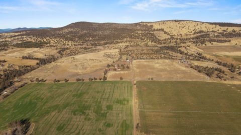 Tiny photo for 17465 Harpold Road, Malin, OR 97632 (MLS # 220212753)