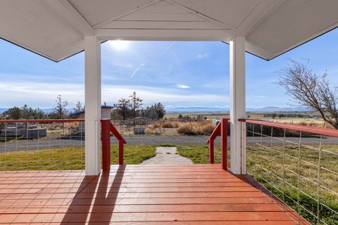 Tiny photo for 17465 Harpold Road, Malin, OR 97632 (MLS # 220212753)