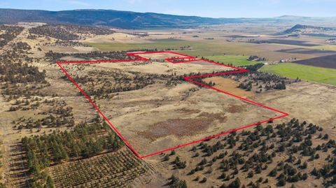 Tiny photo for 17465 Harpold Road, Malin, OR 97632 (MLS # 220212753)