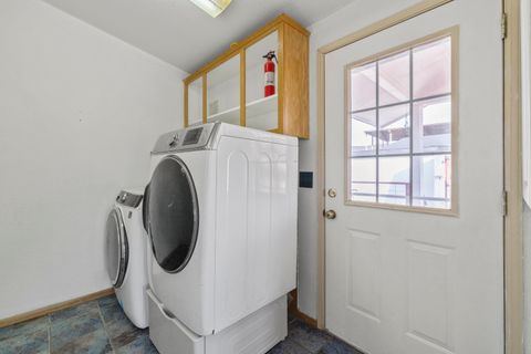 Tiny photo for 17465 Harpold Road, Malin, OR 97632 (MLS # 220212753)