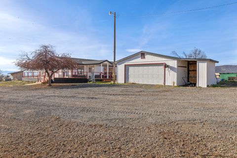 Tiny photo for 17465 Harpold Road, Malin, OR 97632 (MLS # 220212753)