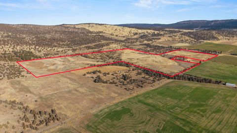 Tiny photo for 17465 Harpold Road, Malin, OR 97632 (MLS # 220212753)