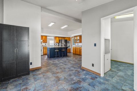 Tiny photo for 17465 Harpold Road, Malin, OR 97632 (MLS # 220212753)