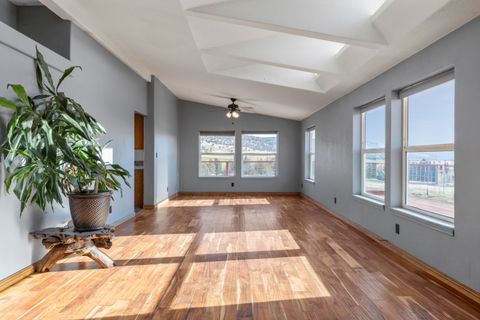 Tiny photo for 17465 Harpold Road, Malin, OR 97632 (MLS # 220212753)