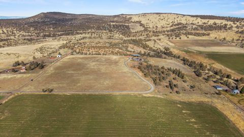 Tiny photo for 17465 Harpold Road, Malin, OR 97632 (MLS # 220212753)