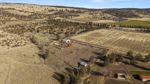 Tiny photo for 17465 Harpold Road, Malin, OR 97632 (MLS # 220212753)