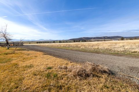 Tiny photo for 17465 Harpold Road, Malin, OR 97632 (MLS # 220212753)
