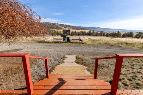 Tiny photo for 17465 Harpold Road, Malin, OR 97632 (MLS # 220212753)