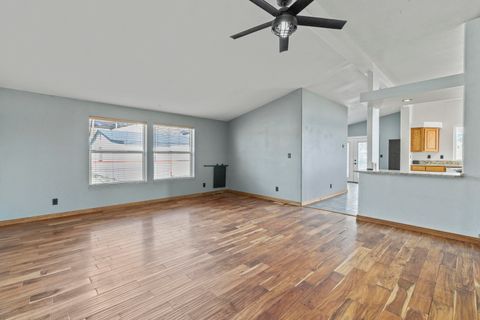 Tiny photo for 17465 Harpold Road, Malin, OR 97632 (MLS # 220212753)