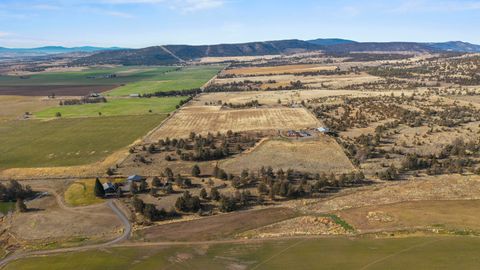 Tiny photo for 17465 Harpold Road, Malin, OR 97632 (MLS # 220212753)