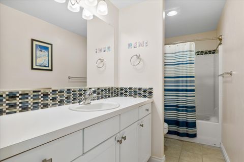 Tiny photo for 19557 Sager Loop, Bend, OR 97702 (MLS # 220213922)