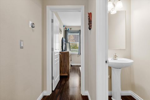 Tiny photo for 19557 Sager Loop, Bend, OR 97702 (MLS # 220213922)