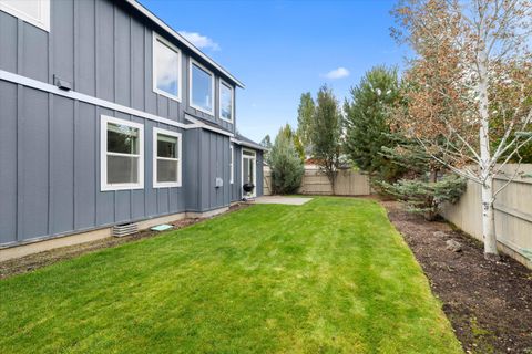 Tiny photo for 19557 Sager Loop, Bend, OR 97702 (MLS # 220213922)