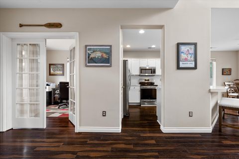 Tiny photo for 19557 Sager Loop, Bend, OR 97702 (MLS # 220213922)