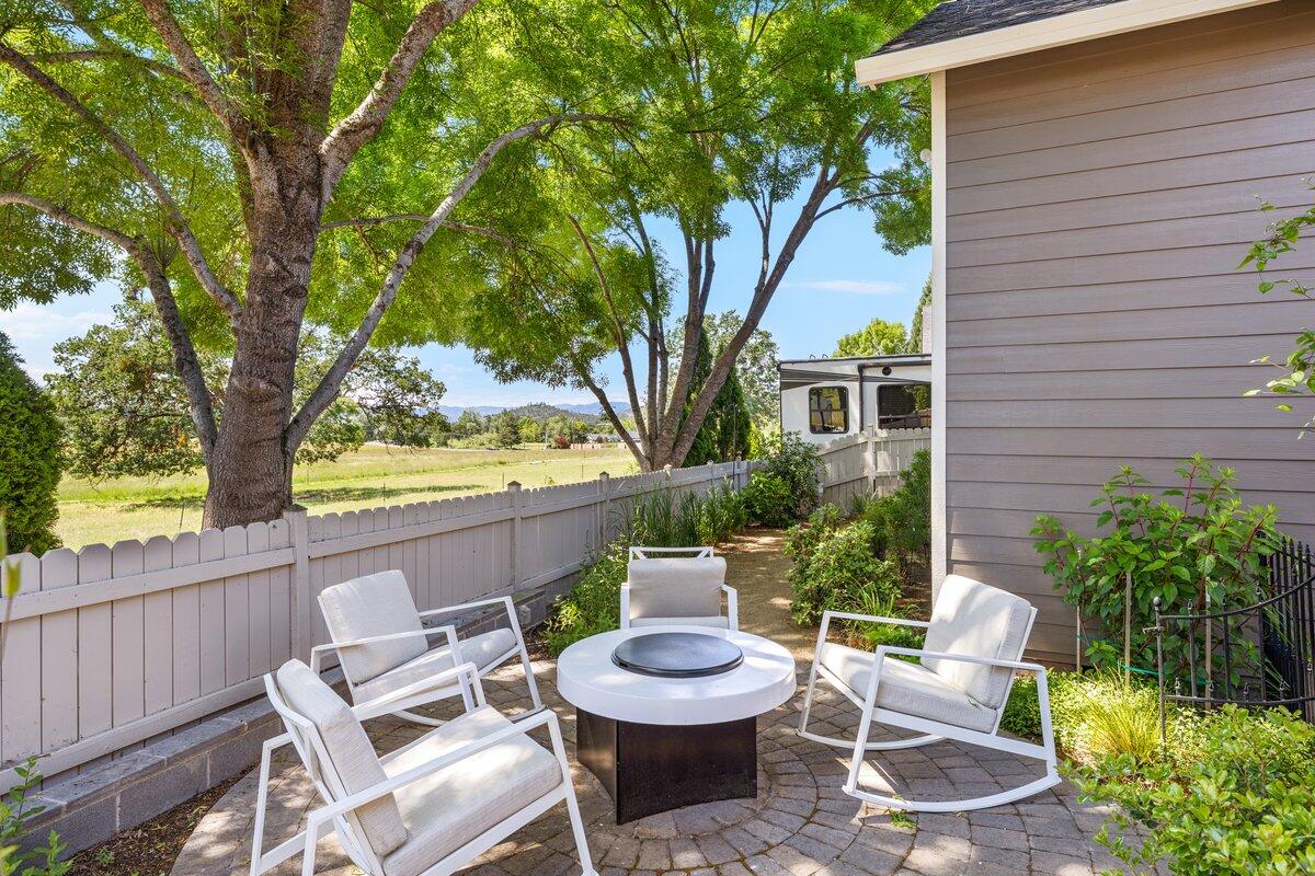 Eagle Point Meadows - Residential