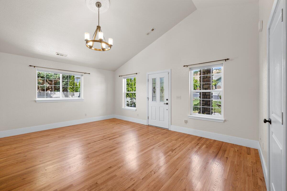 Eagle Point Meadows - Residential