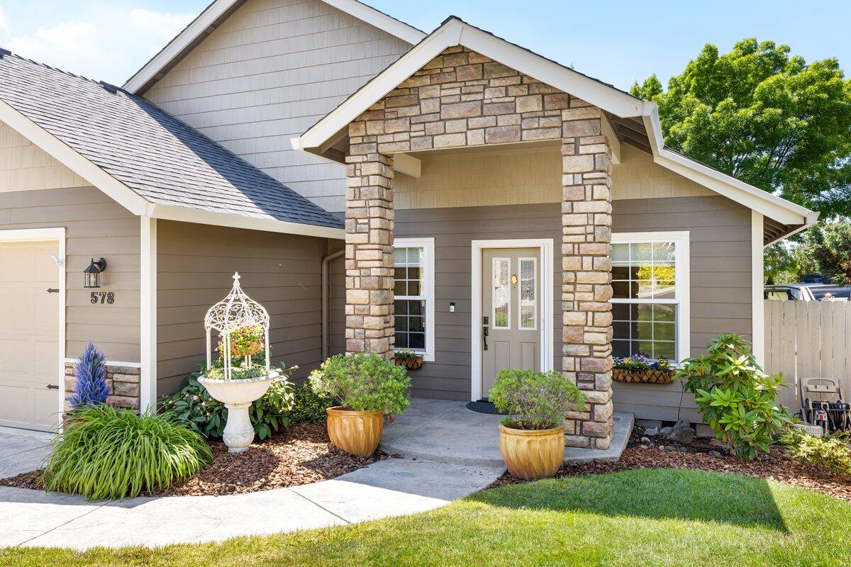 Eagle Point Meadows - Residential