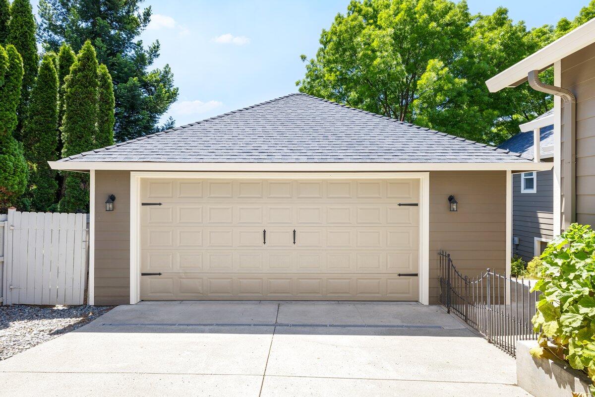 Eagle Point Meadows - Residential