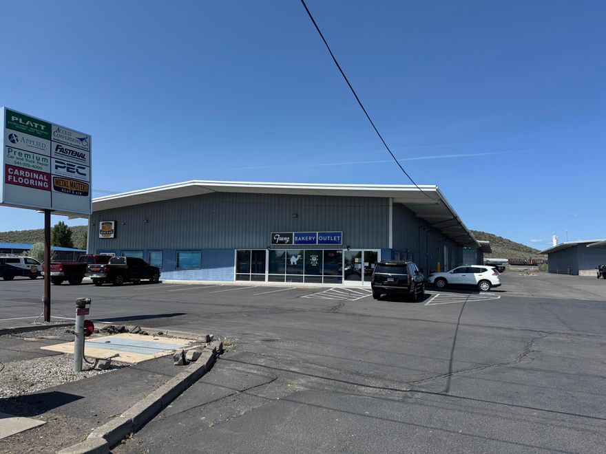 Industrial warehouse for lease. This listing is for the  warehouse space behind Metal Masters and is approximately 3,375 sq. ft.  with one 12' roll-up door.   NNN lease.