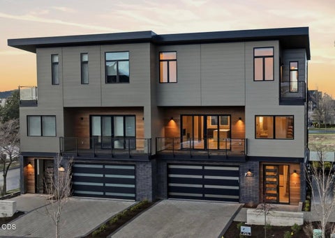 Photo of 210 SW Log Court #7, Bend, OR 97702 (MLS # 220228409)