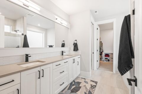 Tiny photo for 3038 NW Butte View Drive, Bend, OR 97703 (MLS # 220224590)