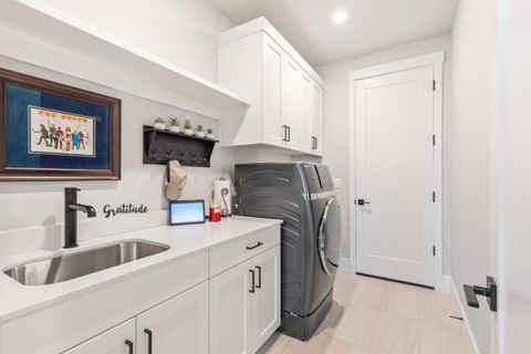 Tiny photo for 3038 NW Butte View Drive, Bend, OR 97703 (MLS # 220224590)