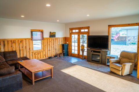 Tiny photo for 26695 Horsell Road, Bend, OR 97701 (MLS # 220214081)