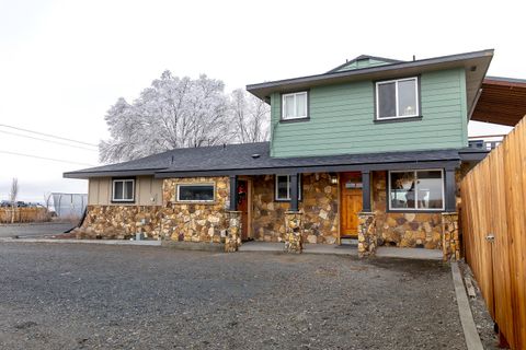 Tiny photo for 26695 Horsell Road, Bend, OR 97701 (MLS # 220214081)