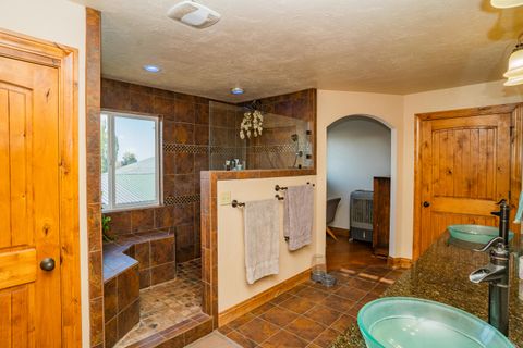 Tiny photo for 26695 Horsell Road, Bend, OR 97701 (MLS # 220214081)