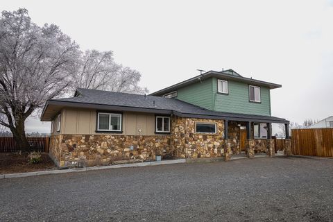 Tiny photo for 26695 Horsell Road, Bend, OR 97701 (MLS # 220214081)