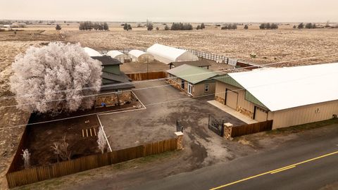 Tiny photo for 26695 Horsell Road, Bend, OR 97701 (MLS # 220214081)