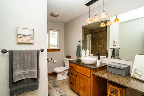 Tiny photo for 26695 Horsell Road, Bend, OR 97701 (MLS # 220214081)