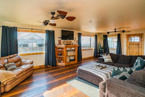 Tiny photo for 26695 Horsell Road, Bend, OR 97701 (MLS # 220214081)