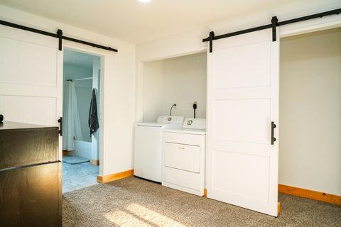 Tiny photo for 26695 Horsell Road, Bend, OR 97701 (MLS # 220214081)