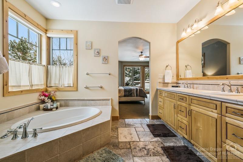 Skyliner Summit - Residential