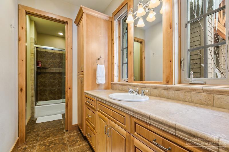 Skyliner Summit - Residential