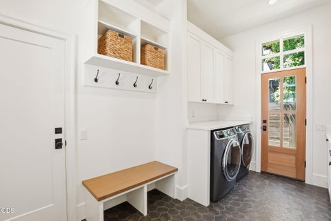 Tiny photo for 3113 NW Blodgett Way, Bend, OR 97703 (MLS # 220222736)