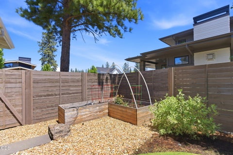 Tiny photo for 3113 NW Blodgett Way, Bend, OR 97703 (MLS # 220222736)