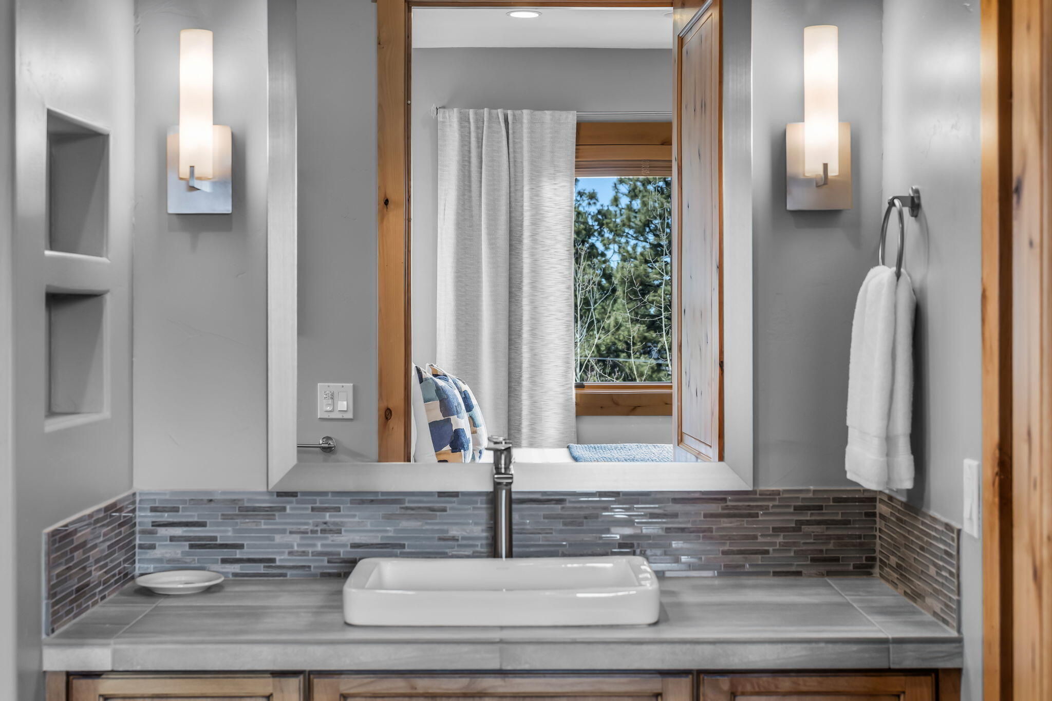 Three Pines - Residential