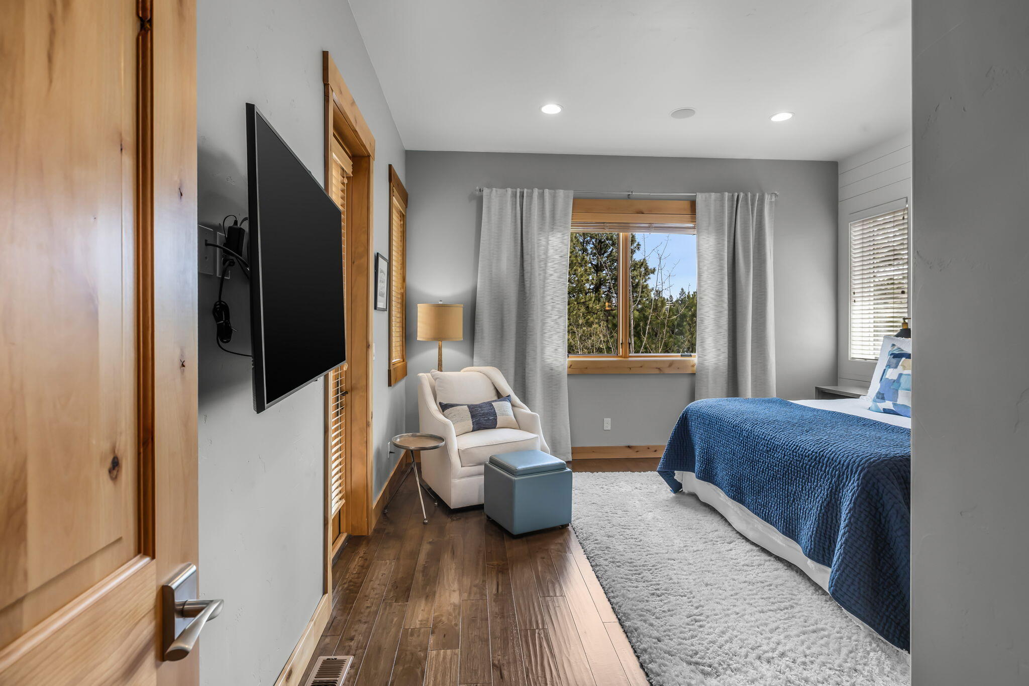 Three Pines - Residential