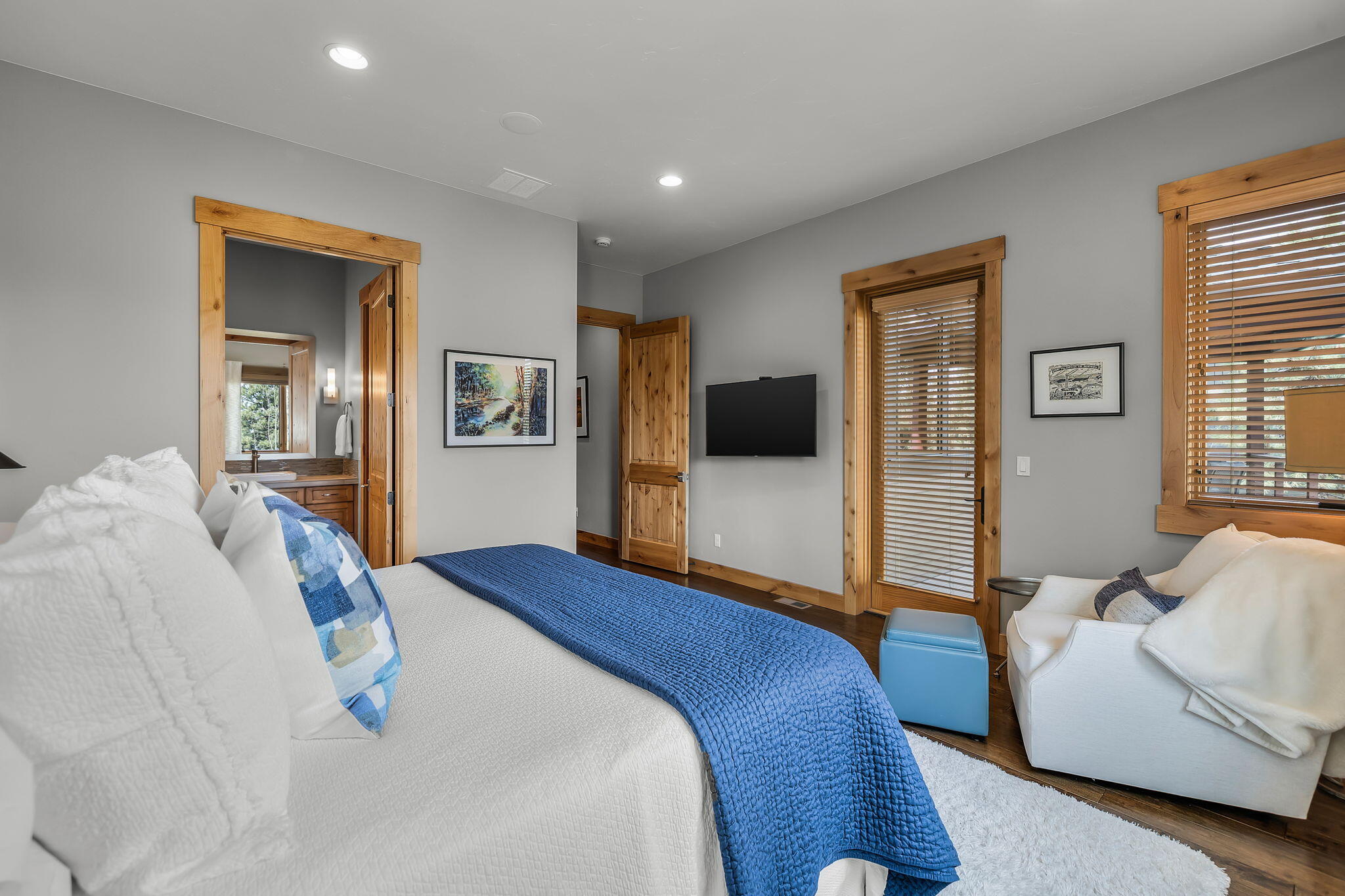 Three Pines - Residential