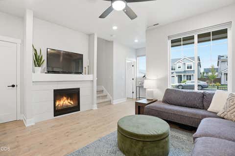 Tiny photo for 3031 NE Red Jasper Place, Bend, OR 97701 (MLS # 220223206)