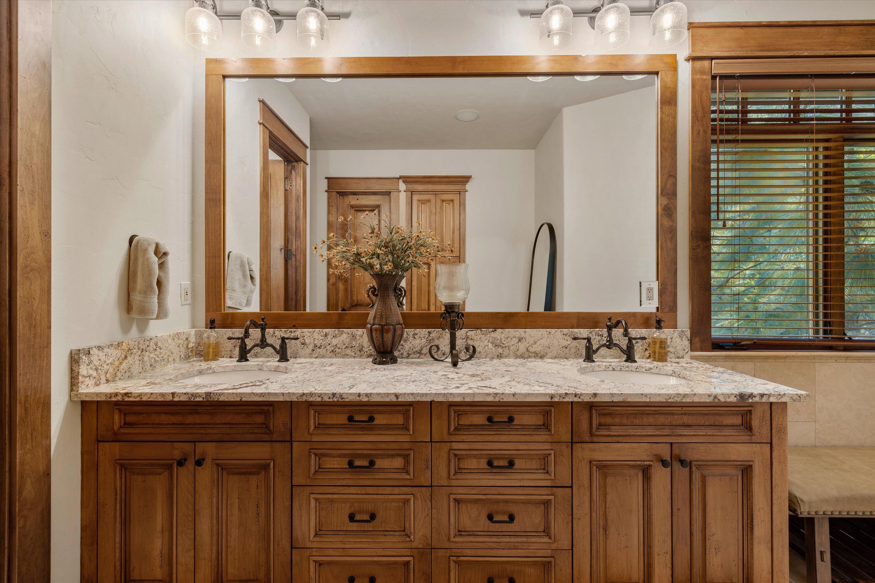 Broken Top - Residential