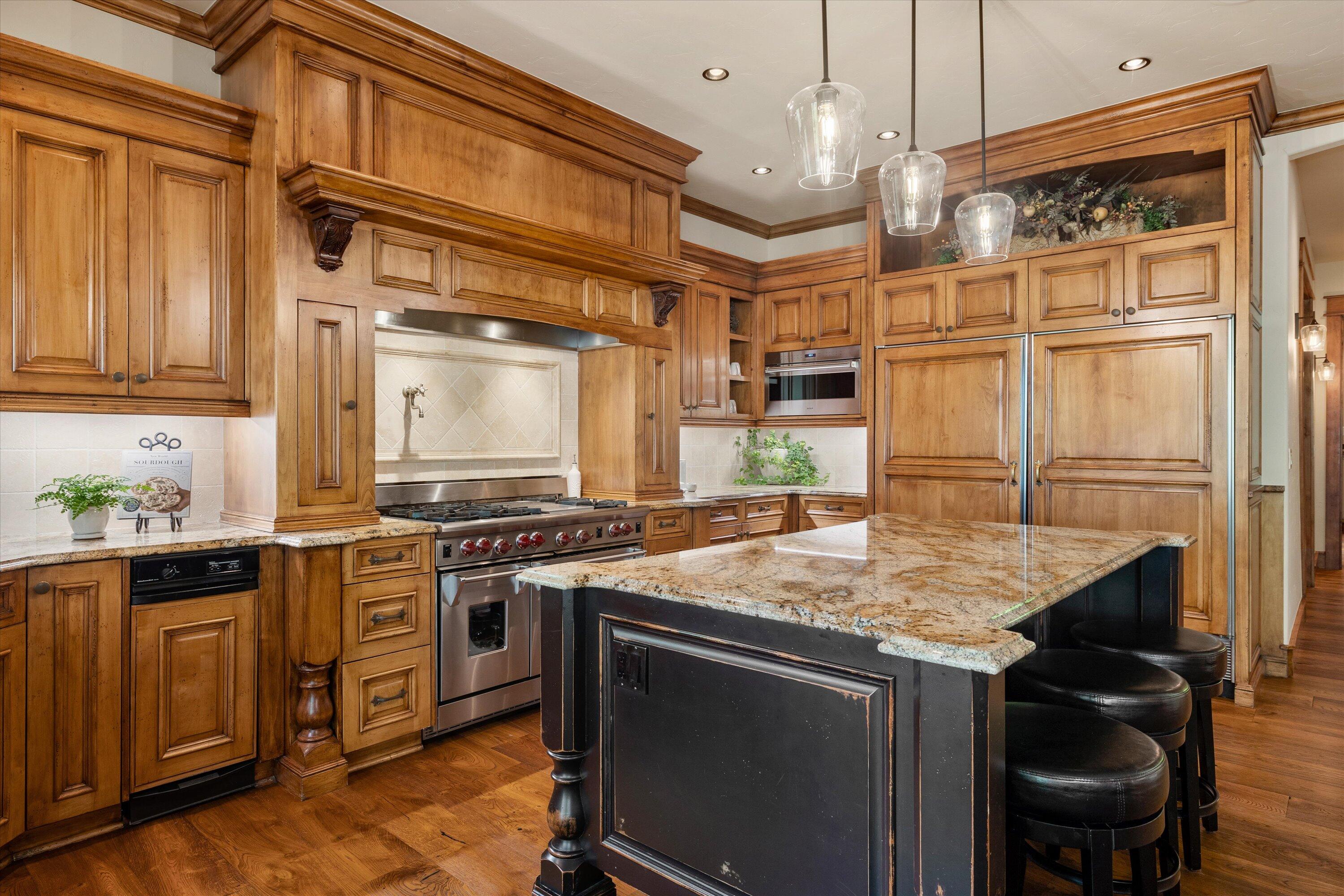 Broken Top - Residential