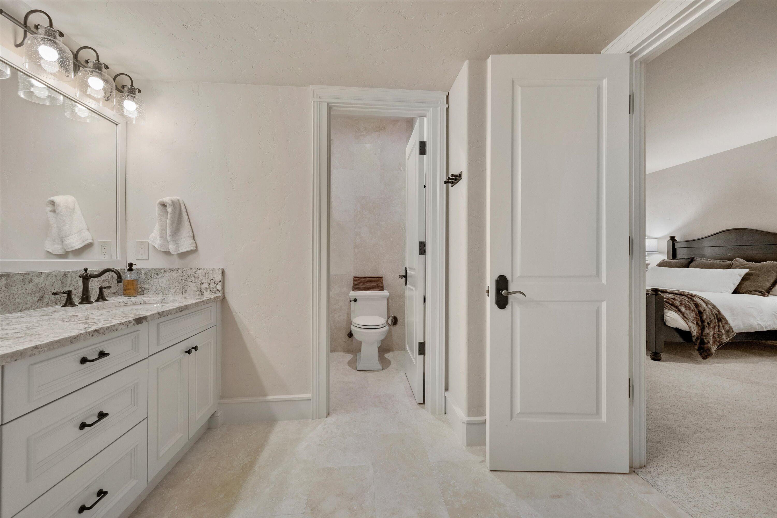 Broken Top - Residential