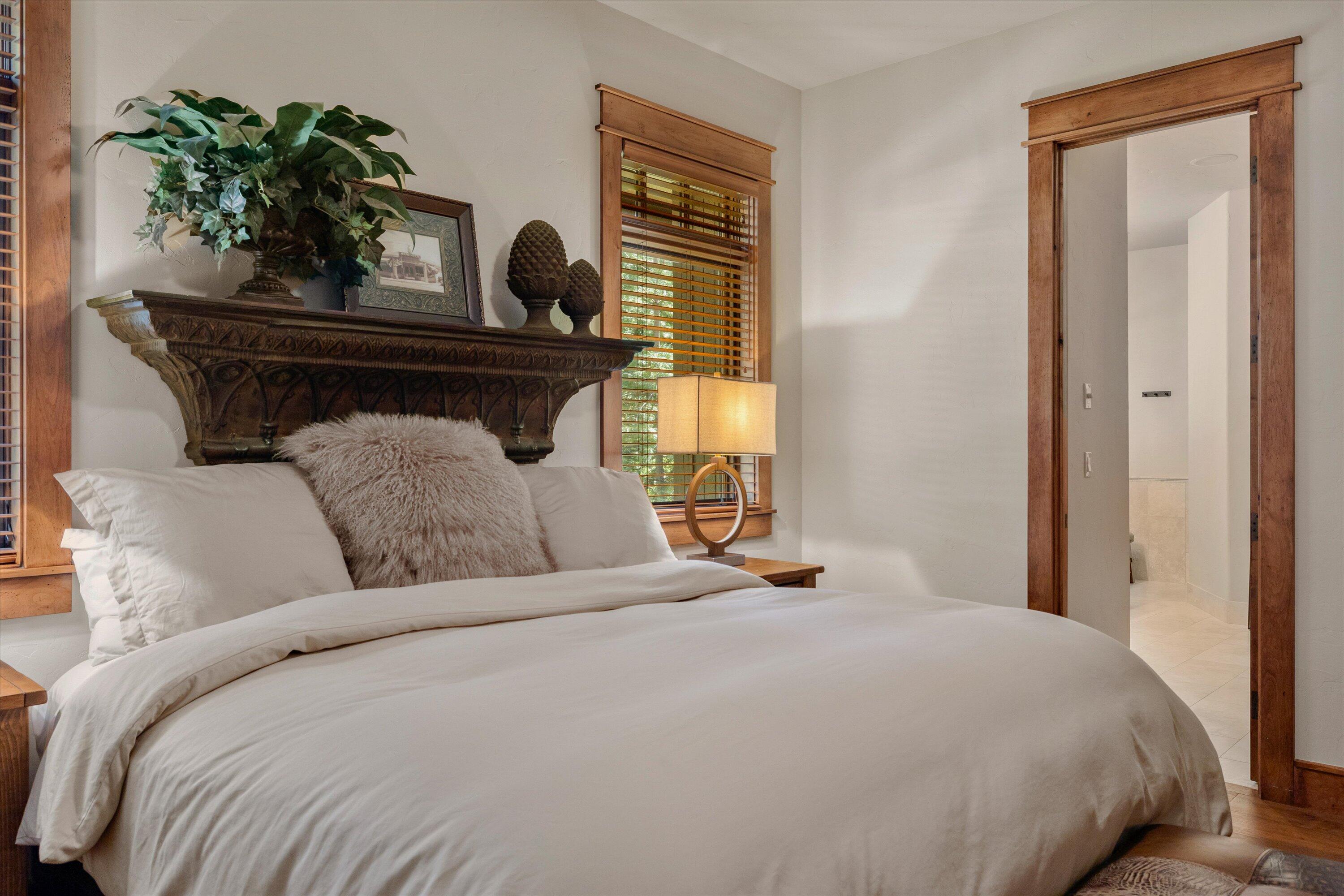 Broken Top - Residential